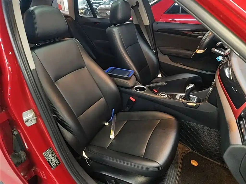 BMW X1 2015 Model sDrive18i Fashion Advanced Edition фото 25