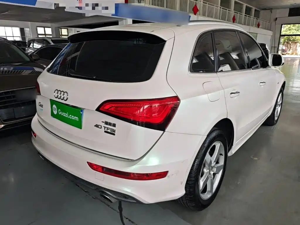 AUDI Q5
