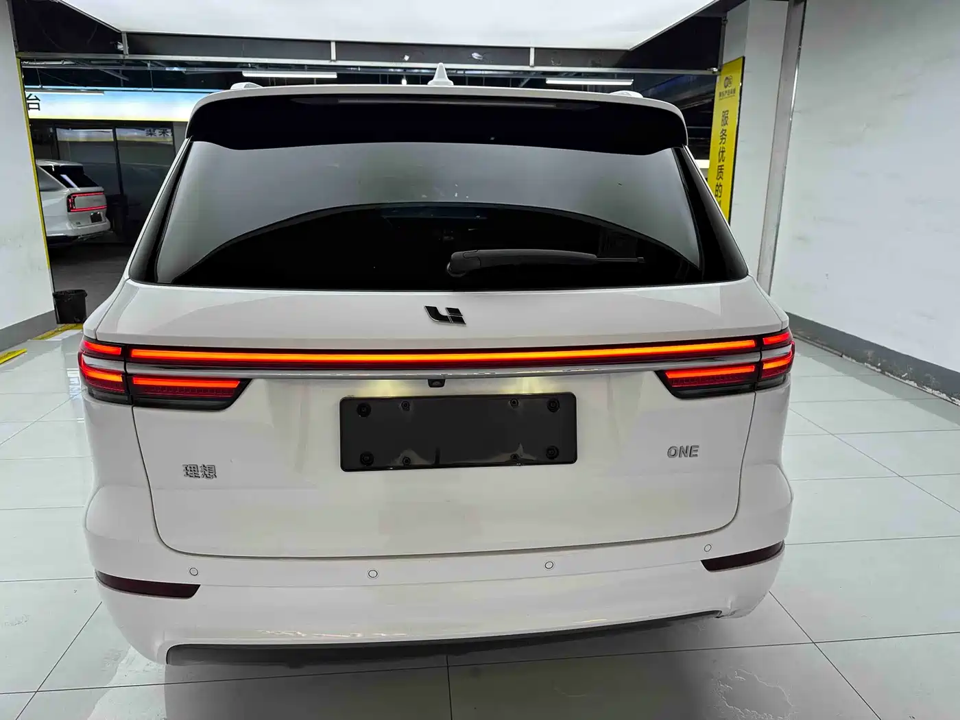 Photo 24 - Li Auto Li ONE
