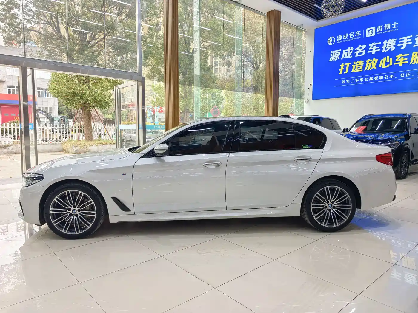 BMW 5 Series 2018 530Li Premium M Sport Package фото 6