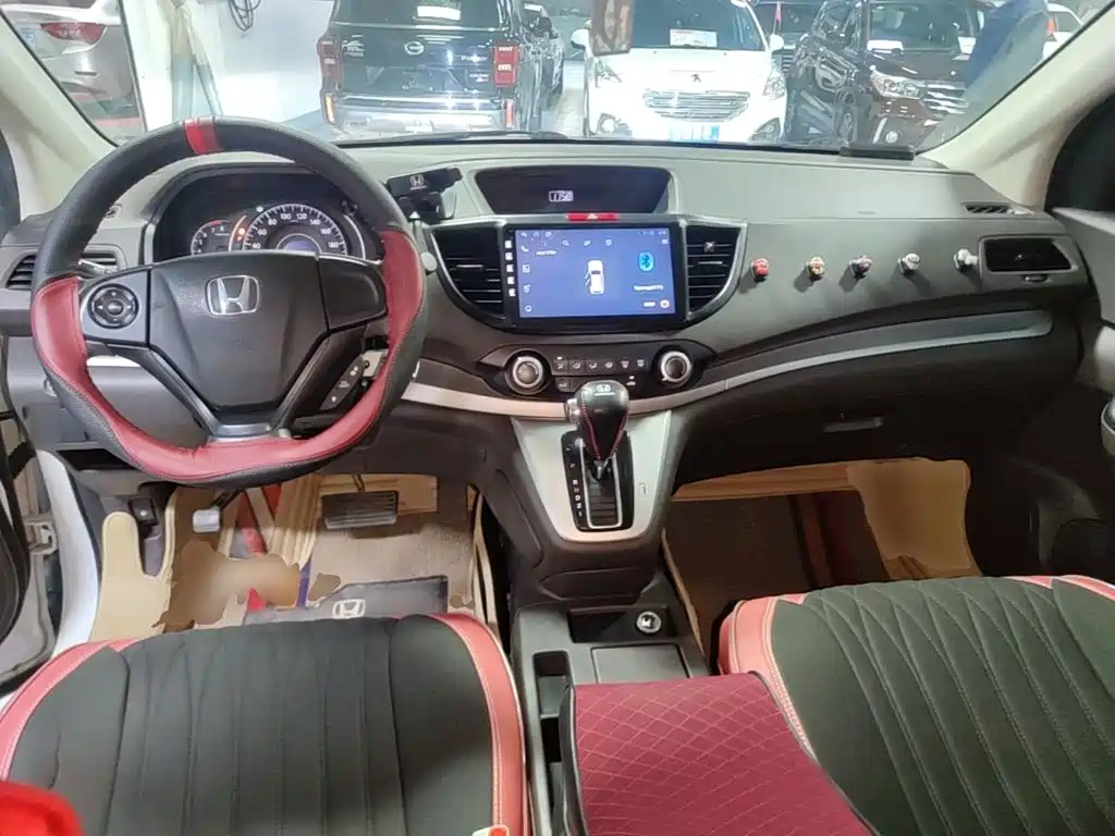 Фото 10 - Honda CR-V