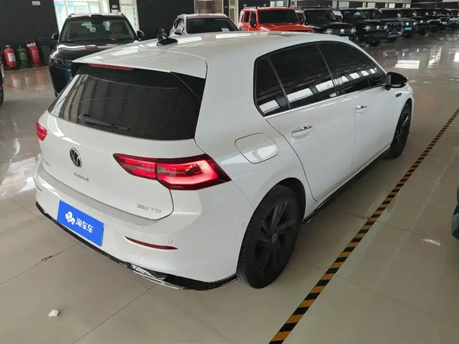 Volkswagen Golf 2023 280TSI DSG R-Line Lite фото 3