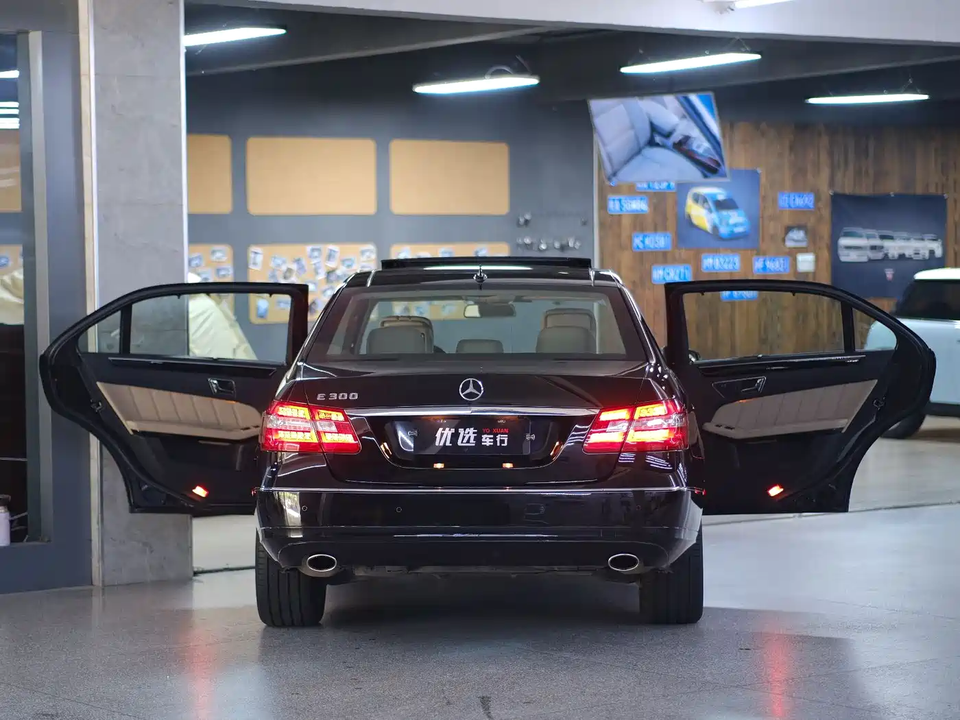 Mercedes-Benz E-Class 2011 E 300 L Fashion Premium фото 10
