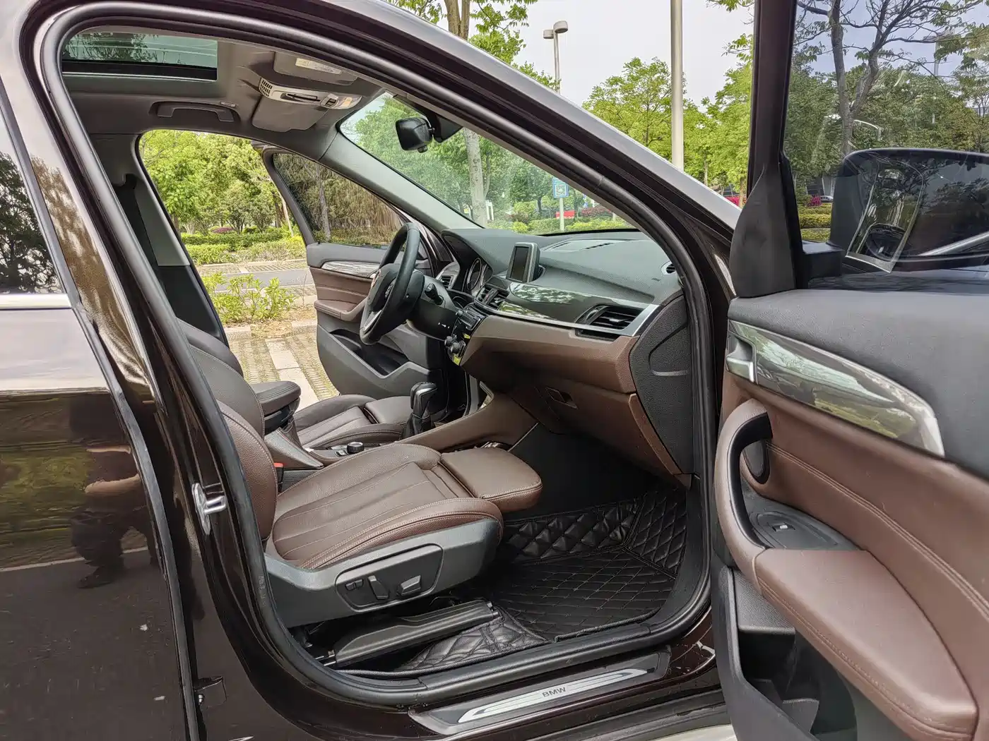 BMW X1 2018 xDrive20Li Premium Model фото 10