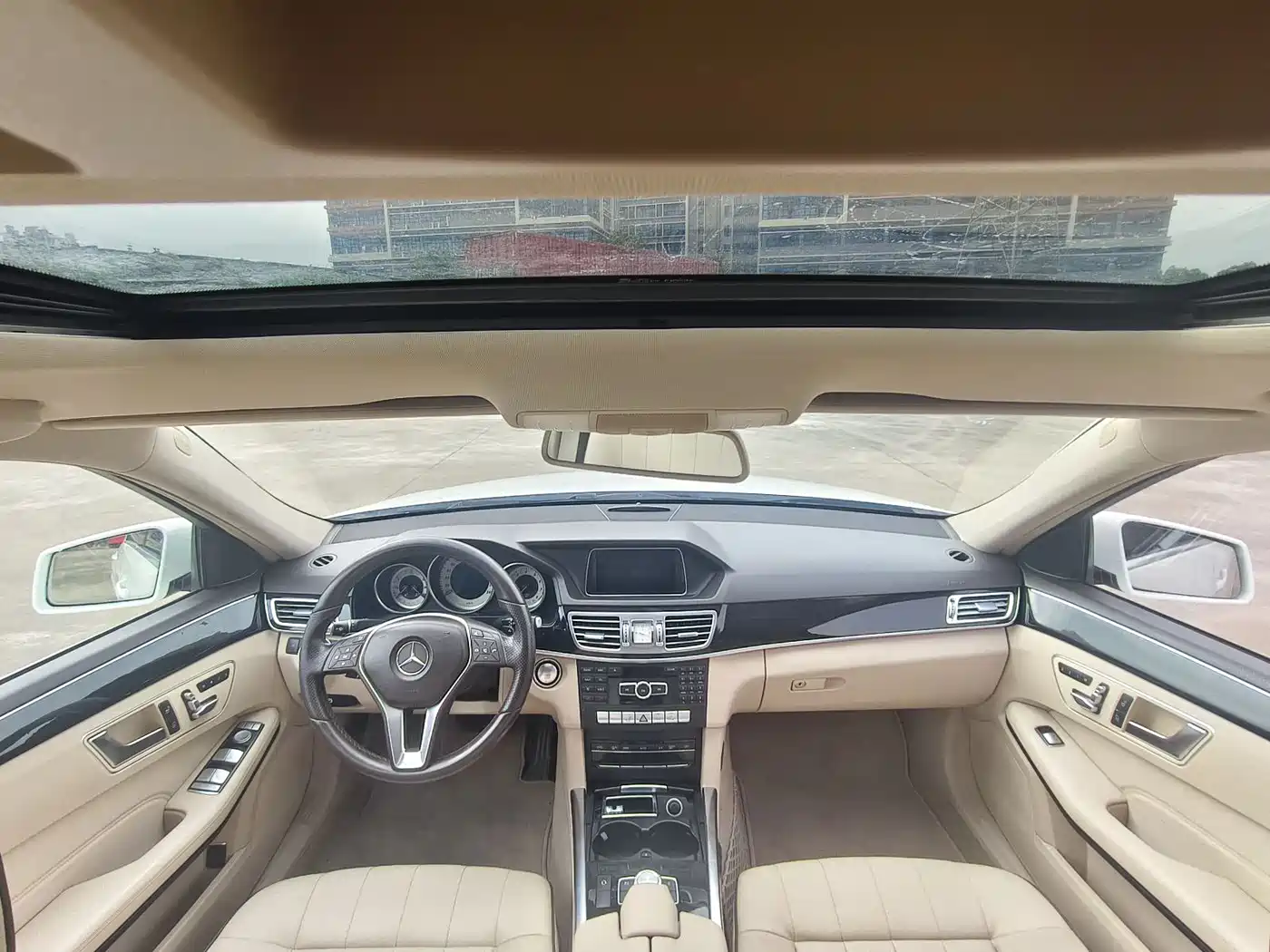 Mercedes-Benz E-Class 2015 E 260 L Sport фото 12