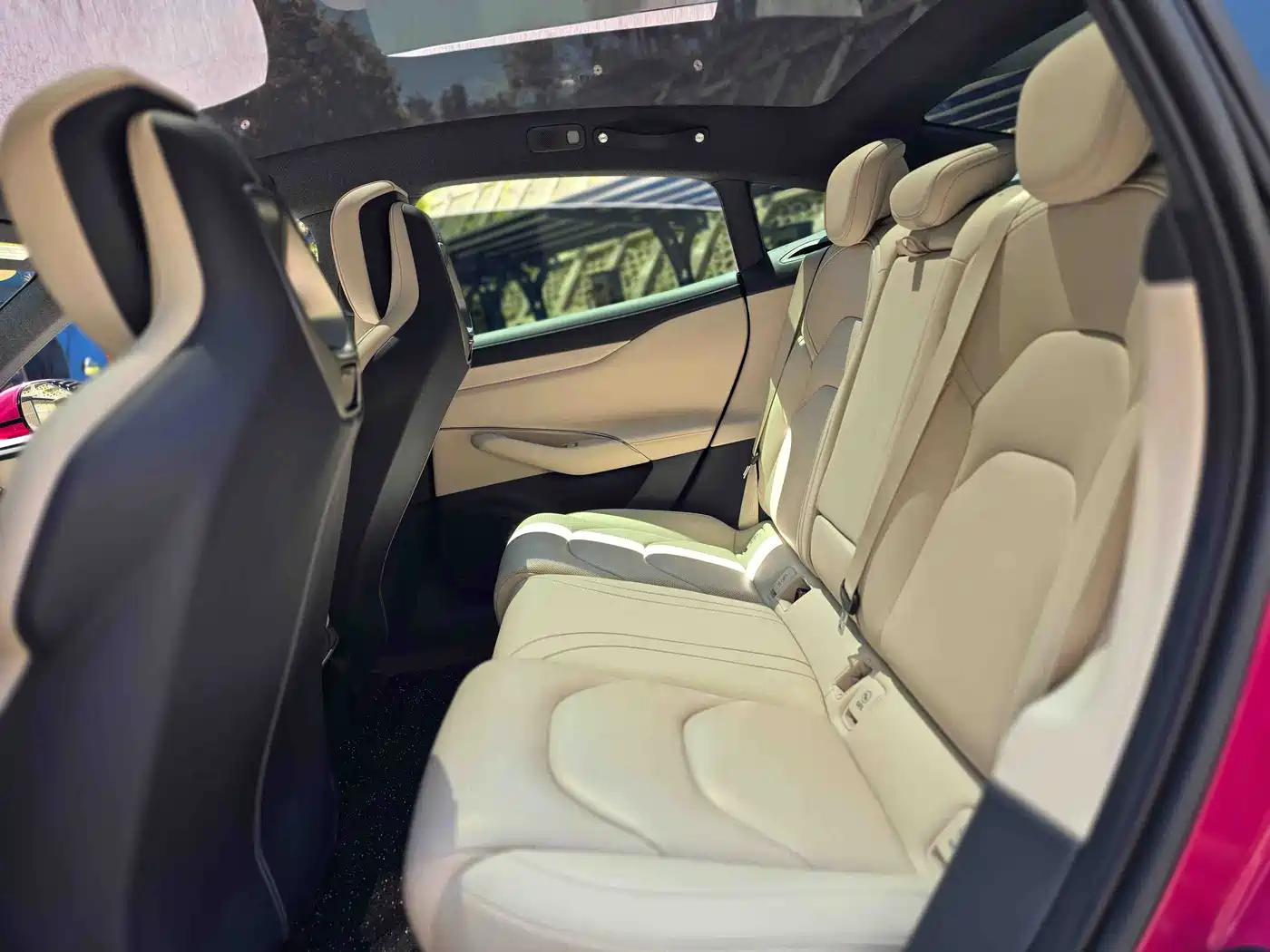 Xiaomi Auto Xiaomi SU7 2024 RWD Ultra Long Range Advanced Smart Driving Pro Edition фото 8
