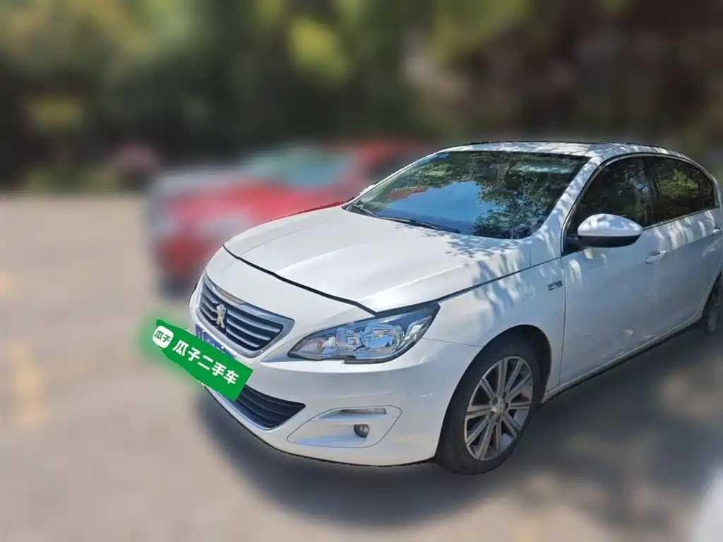 Peugeot 408 2015 Model 1.2T Automatic Luxury Edition фото 2