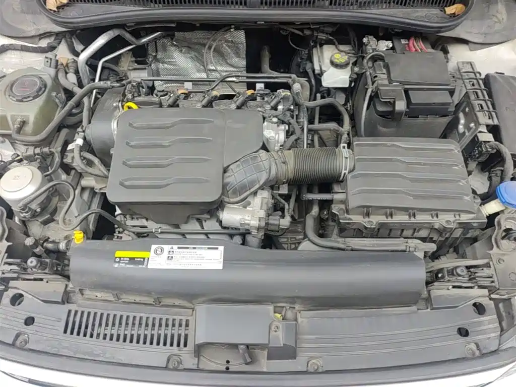 Volkswagen Polo 2021 Plus 1.5L Automatic Panorama Enjoyment Edition фото 16
