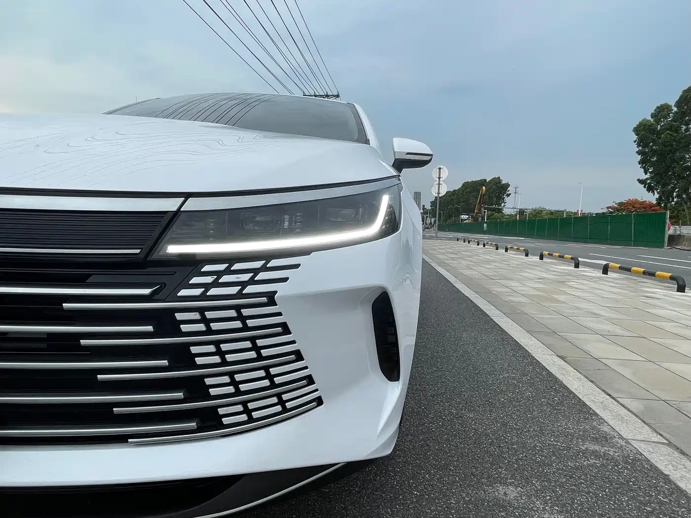 BYD Destroyer 05 2024 Glory Edition DM-i 120KM Luxury фото 20
