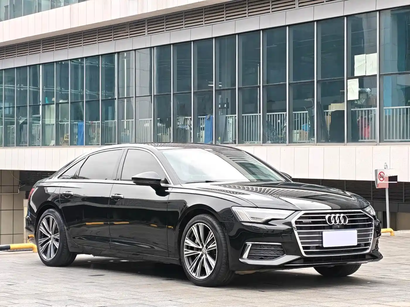 Audi A6L 2019 55 TFSI quattro Premium Elegance фото 3
