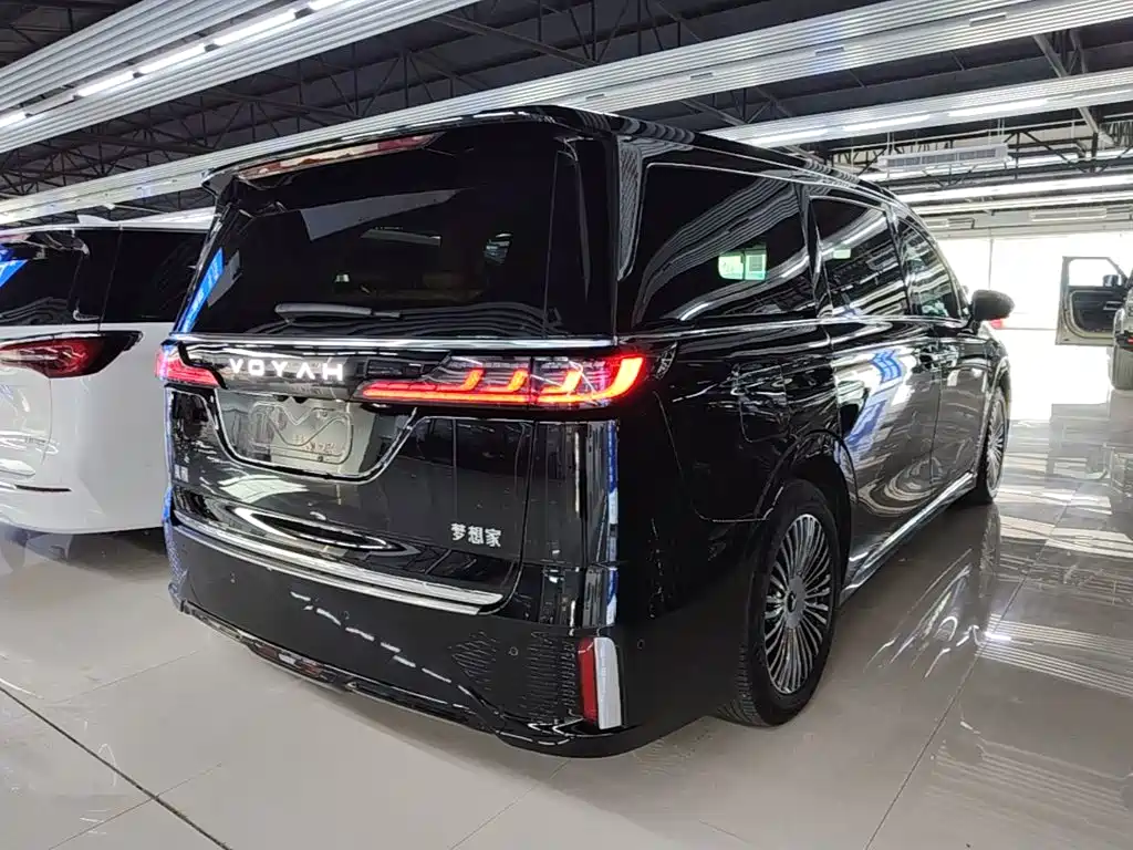 Voyah Auto Voyah Dreamer 2026 2025 PHEV 4WD Kunpeng Premium Edition