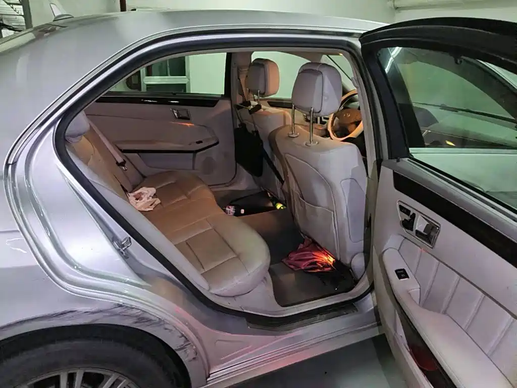 Mercedes-Benz E-Class 2011 2010 E 260 L CGI Elegance