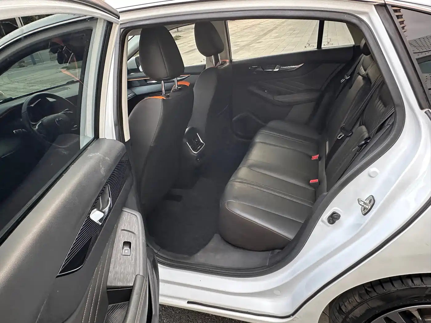 Dongfeng Aeolus Yixuan MAX 2023 2023 1.5T Ultra Cool Dad Edition