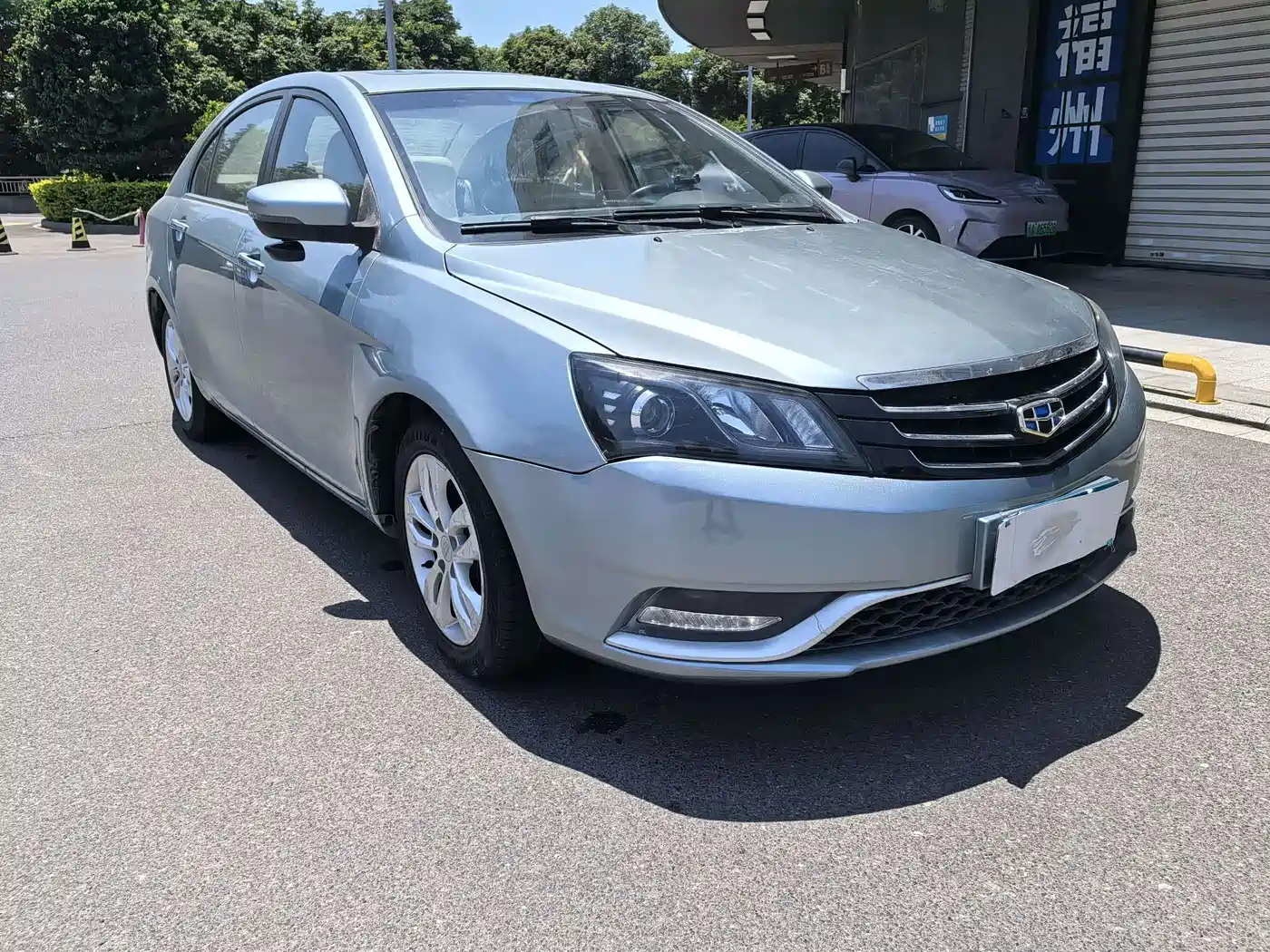 Geely Emgrand 2015 2014 Sedan 1.5L CVT Elite