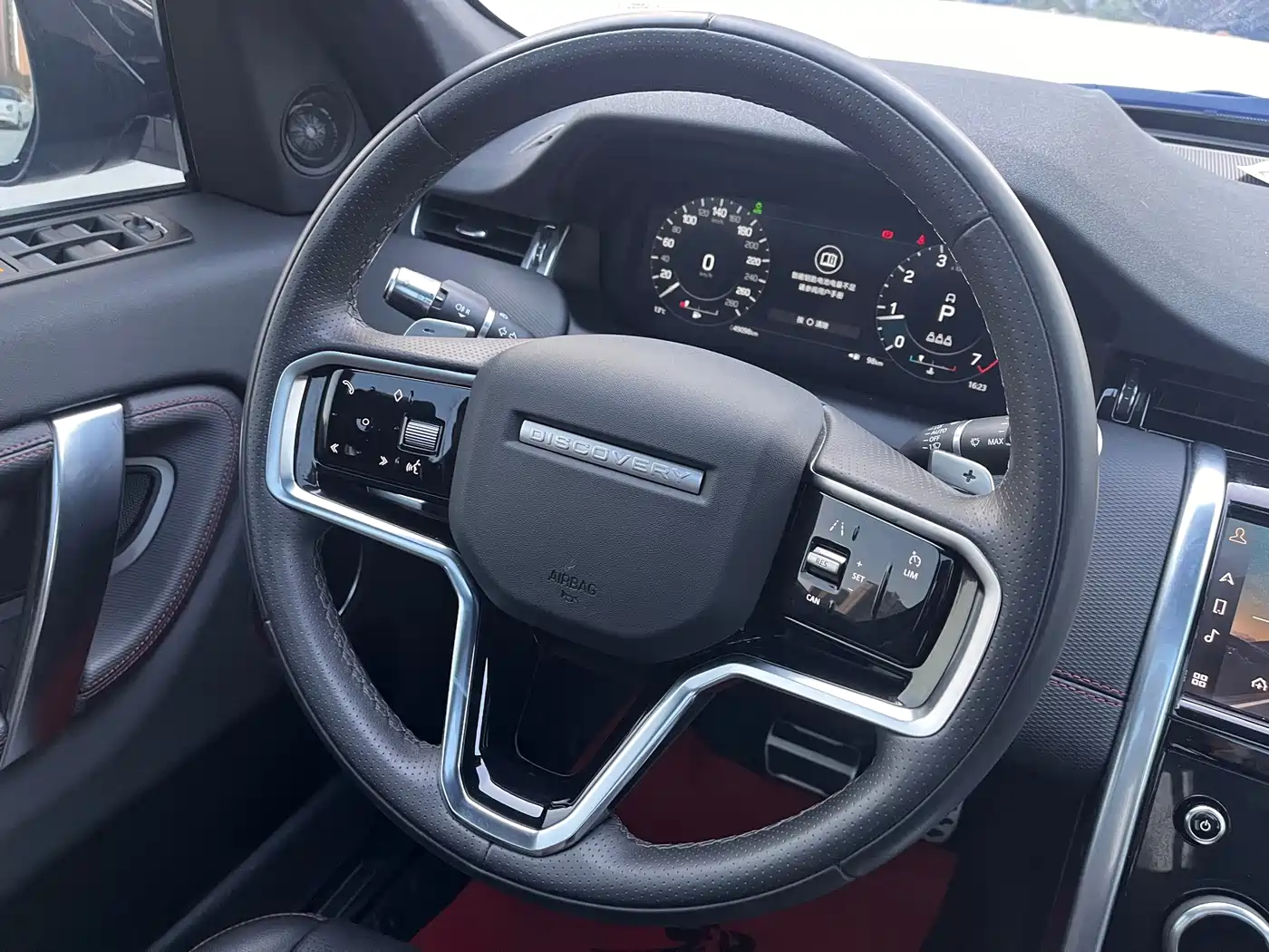 Фото 17 - Land Rover Discovery Sport
