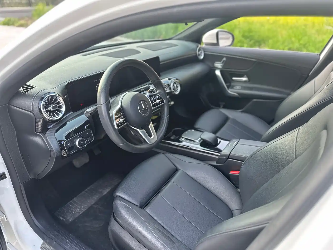 Mercedes-Benz A-Class 2021 A 200 L Sport Sedan Fashion Edition фото 4