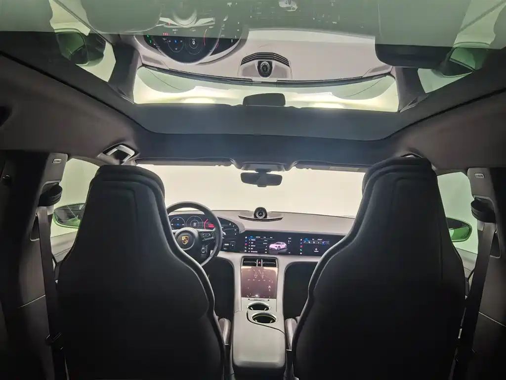 Porsche Taycan 2022 Taycan 4 Cross Turismo фото 15