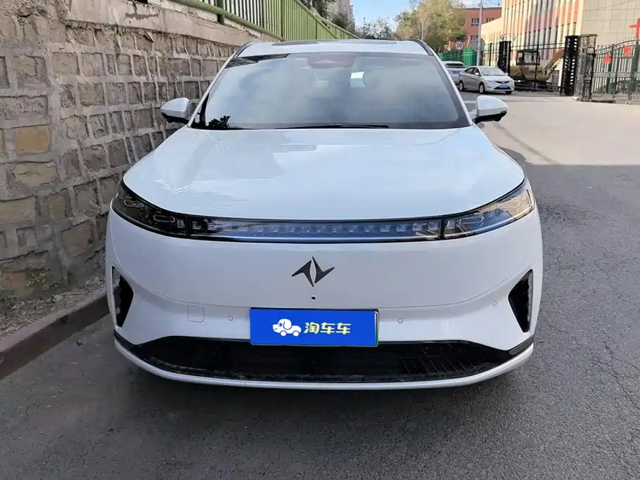 2025 Dongfeng Yipai eπ008