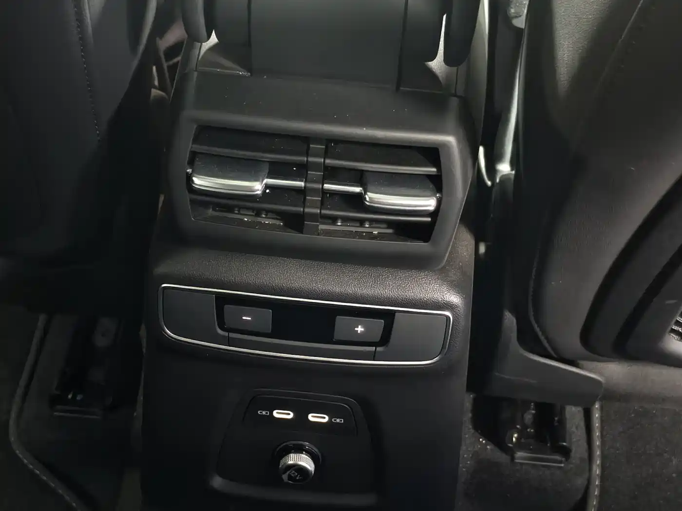 Audi Q4 e-tron 2023 50 e-tron quattro Creation Enjoyment Edition фото 17