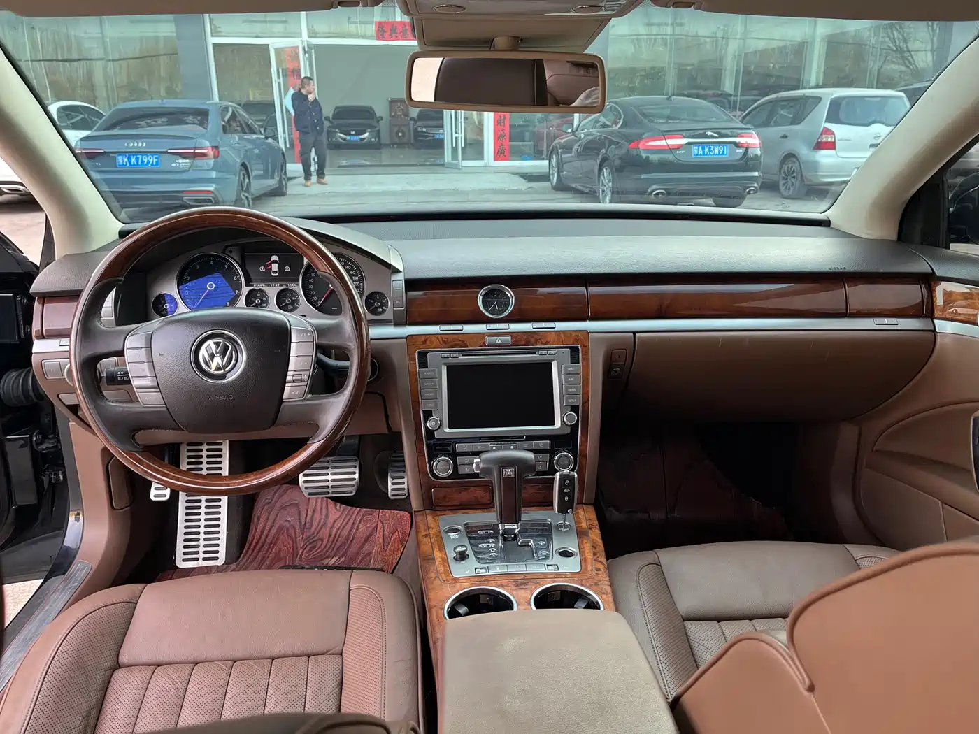Volkswagen Phaeton 2012 3.0L Executive фото 5
