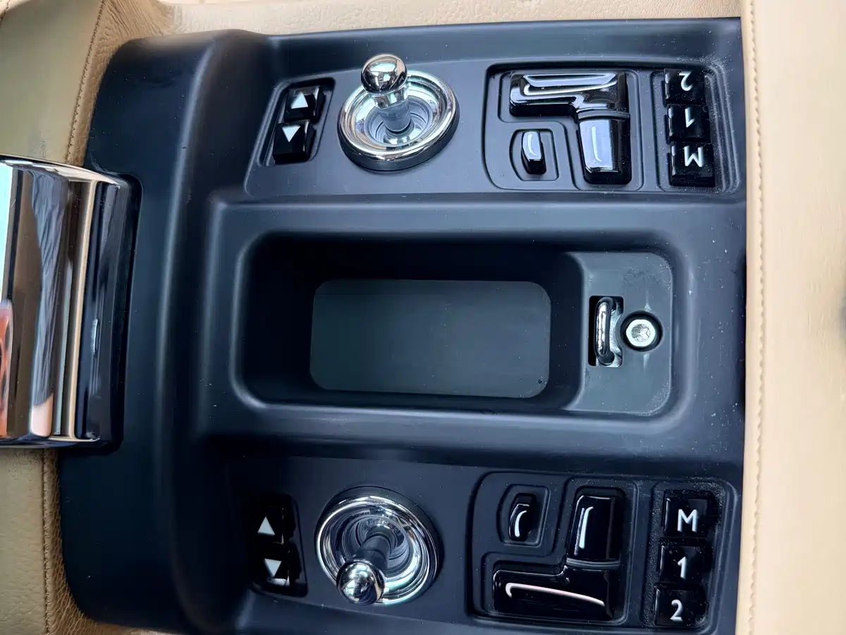 Rolls-Royce Phantom 2007 2004 Model 6.7L Standard Version