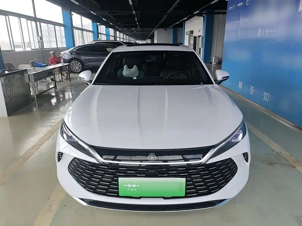 BYD Qin L 2026 Model DM-i 210KM Superior Edition фото 6