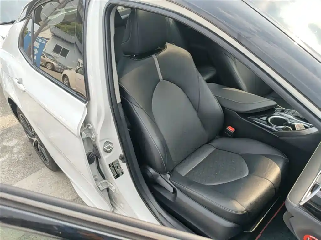 Toyota Camry 2019 Hybrid 2.5HS Trend Edition China VI фото 25
