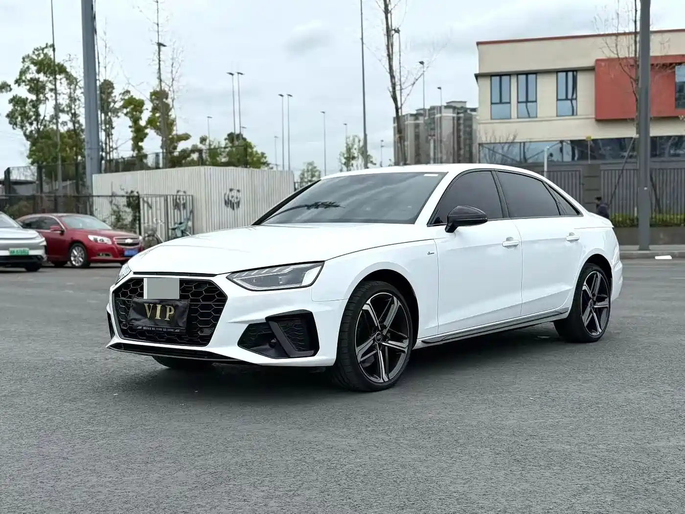 Audi A4L 2025 2025 2 Million Celebration Edition 40 TFSI Luxury Dynamic