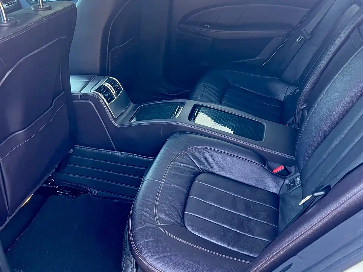 Mercedes-Benz CLS 2012 CLS 300 CGI фото 12