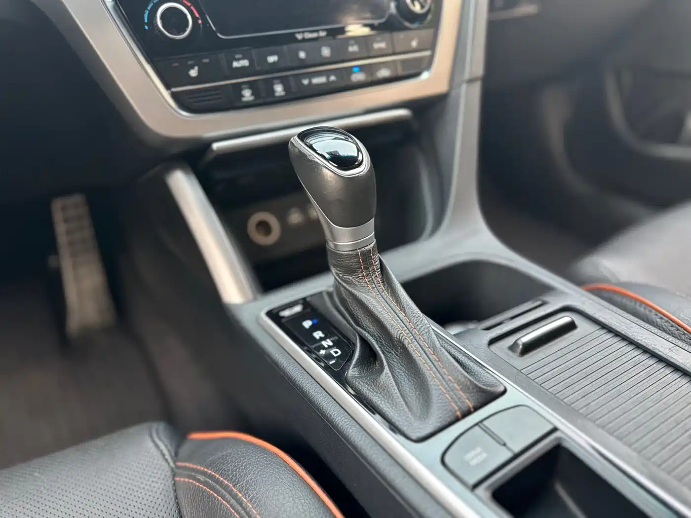 Hyundai Sonata 2015 1.6T GLS Smart фото 11
