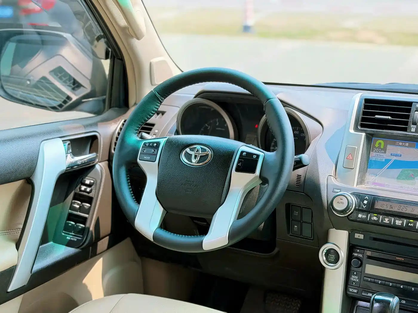 Toyota Prado 2010 4.0L Automatic TX фото 8