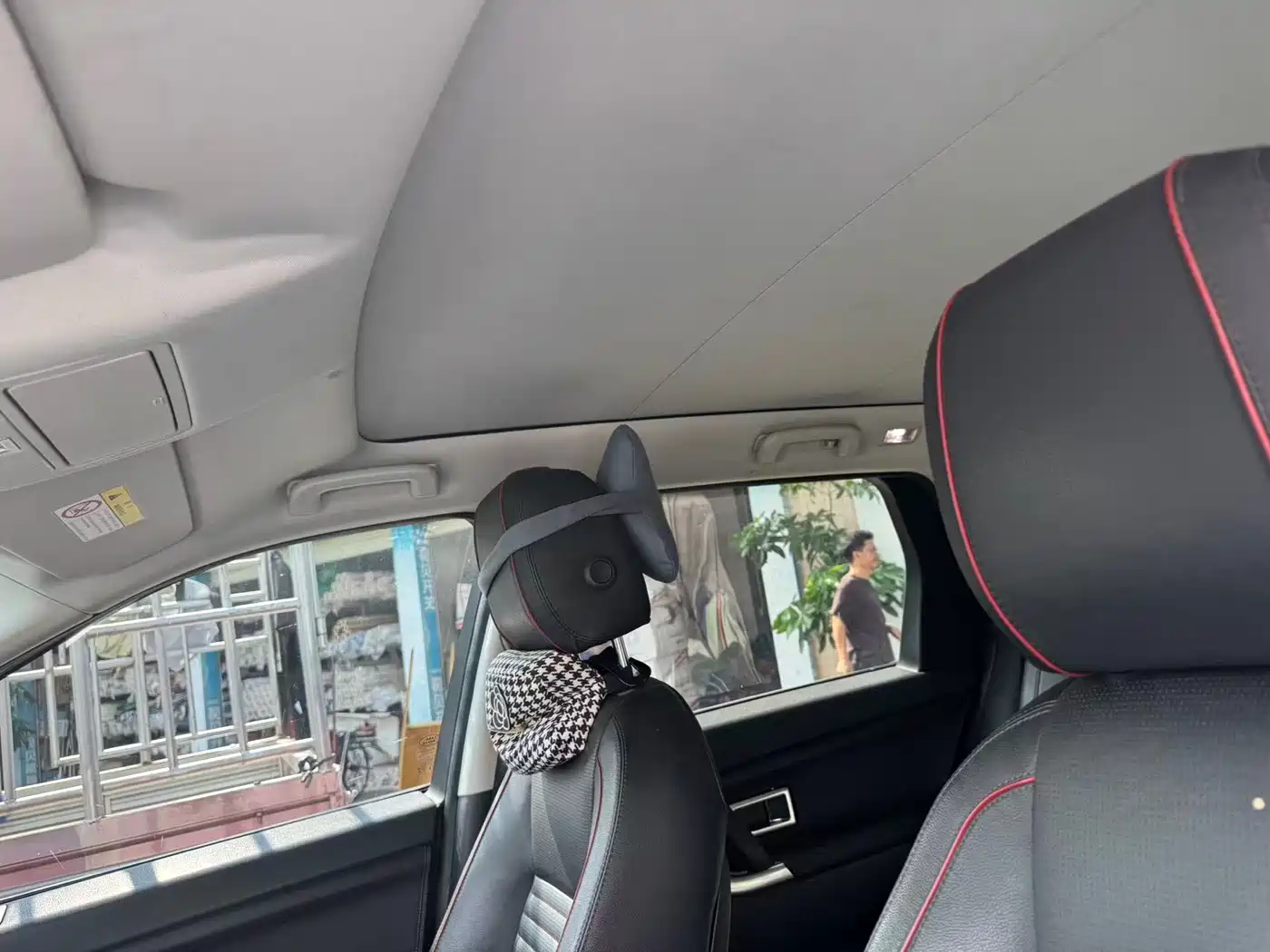 Land Rover Discovery Sport 2019 240PS SE Dynamic Edition China VI фото 4