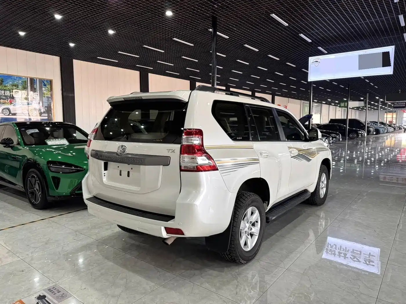 Toyota Prado (Import) 2014 2.7L Automatic Standard Edition фото 8