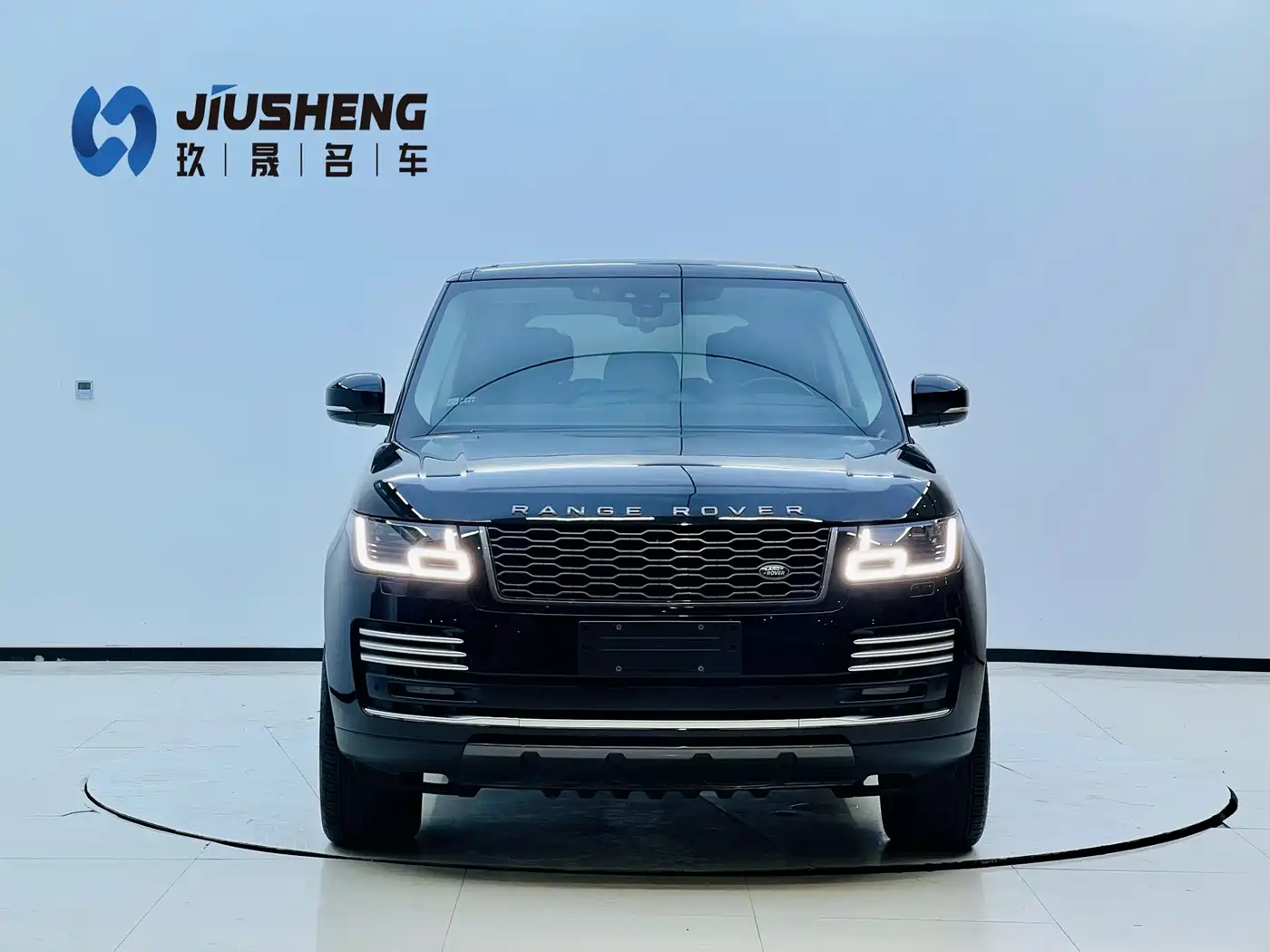 Land Rover Range Rover 2021 3.0 L6 Golden Age Edition фото 2