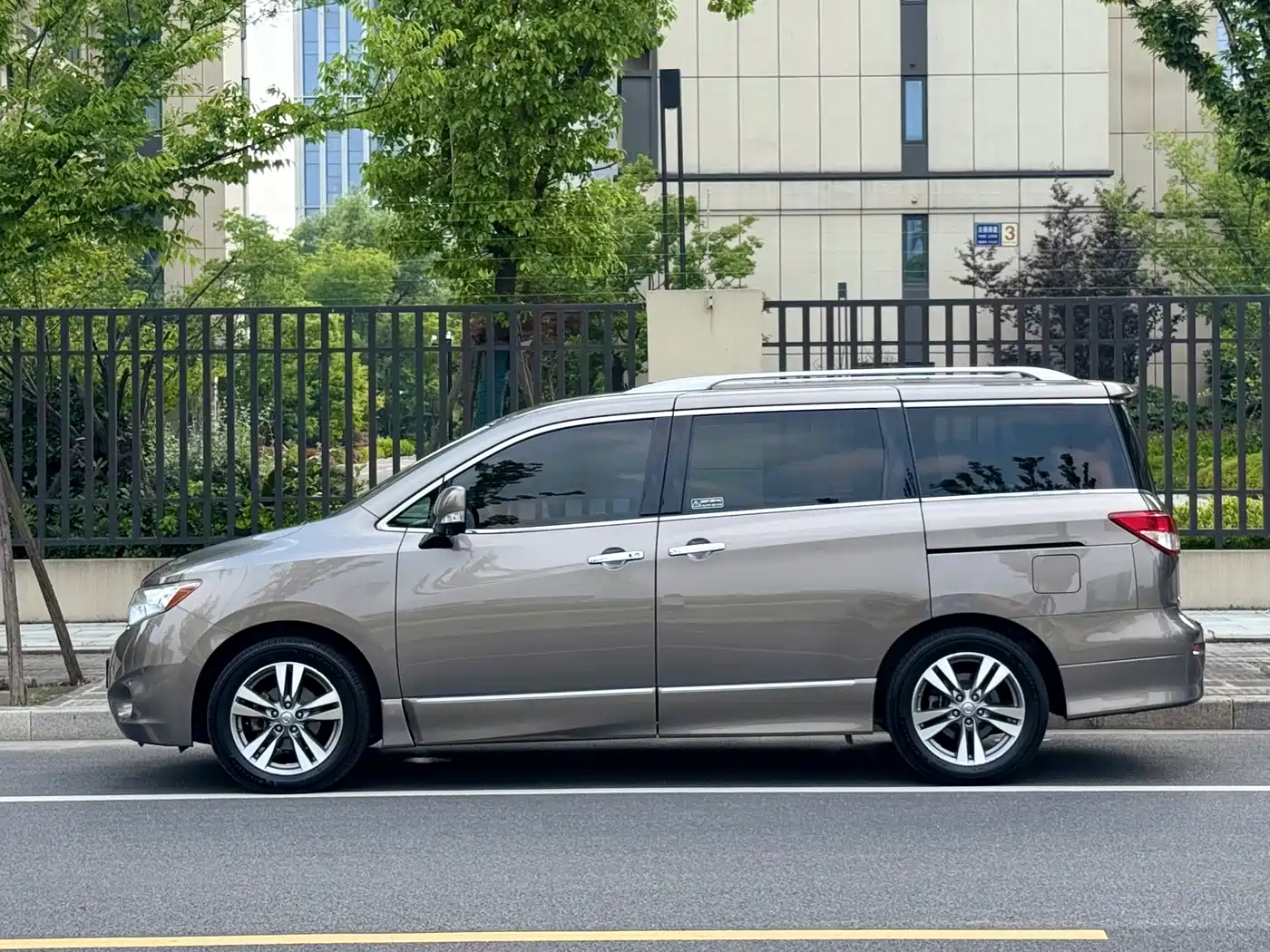 Nissan Quest 2016 2015 3.5L SL