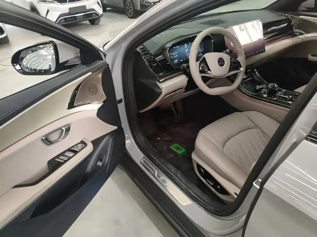 BYD Han 2026 2025 DM-i Smart Drive Edition 125KM Premium