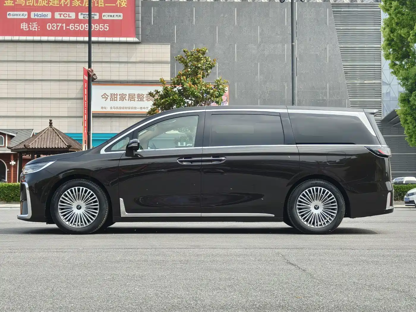 Voyah Auto Voyah Dreamer 2025 PHEV AWD Flagship Kunpeng Edition фото 8