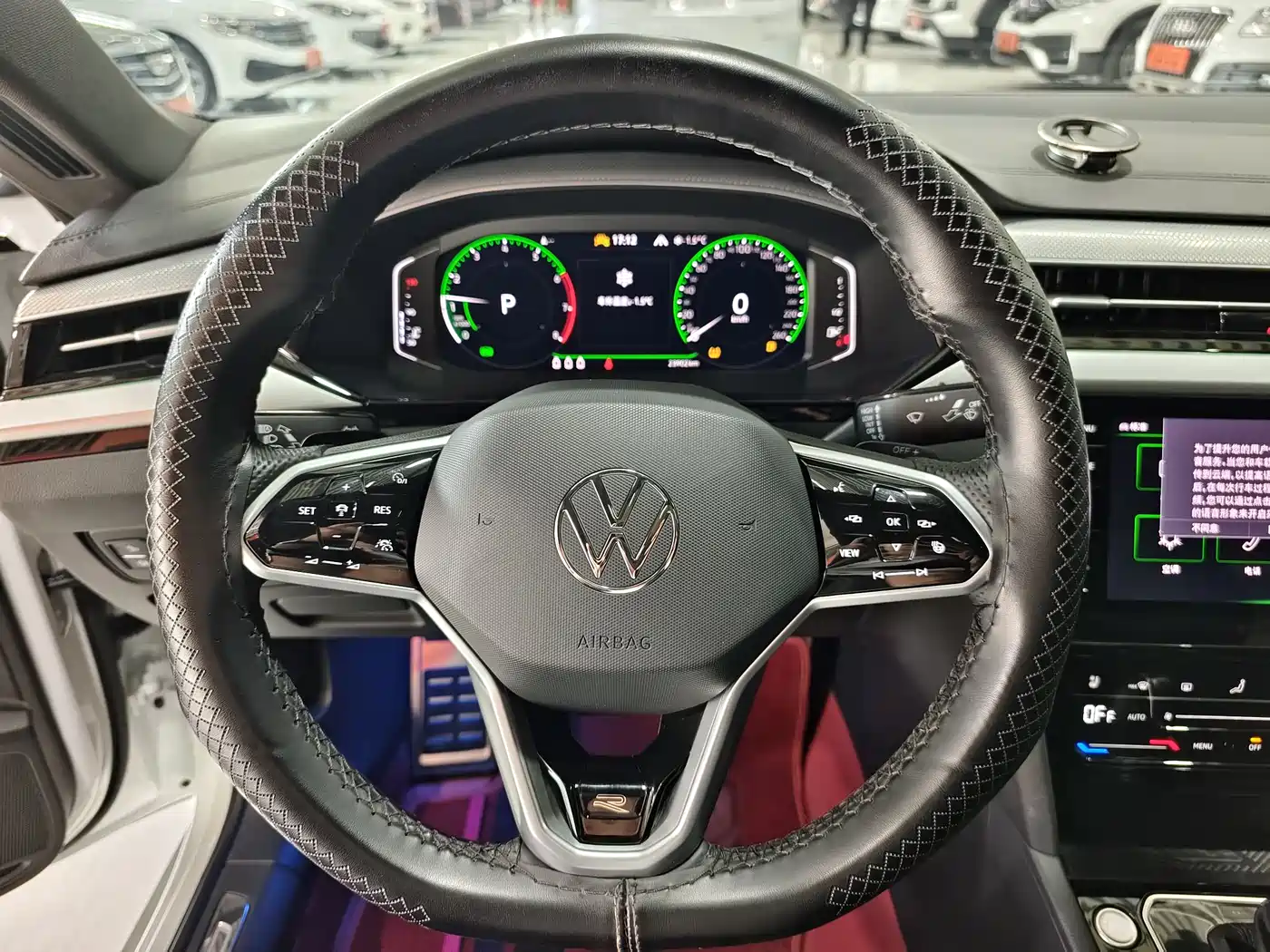 Volkswagen FAW-Volkswagen CC 2023 380TSI Eye-catching Edition фото 10