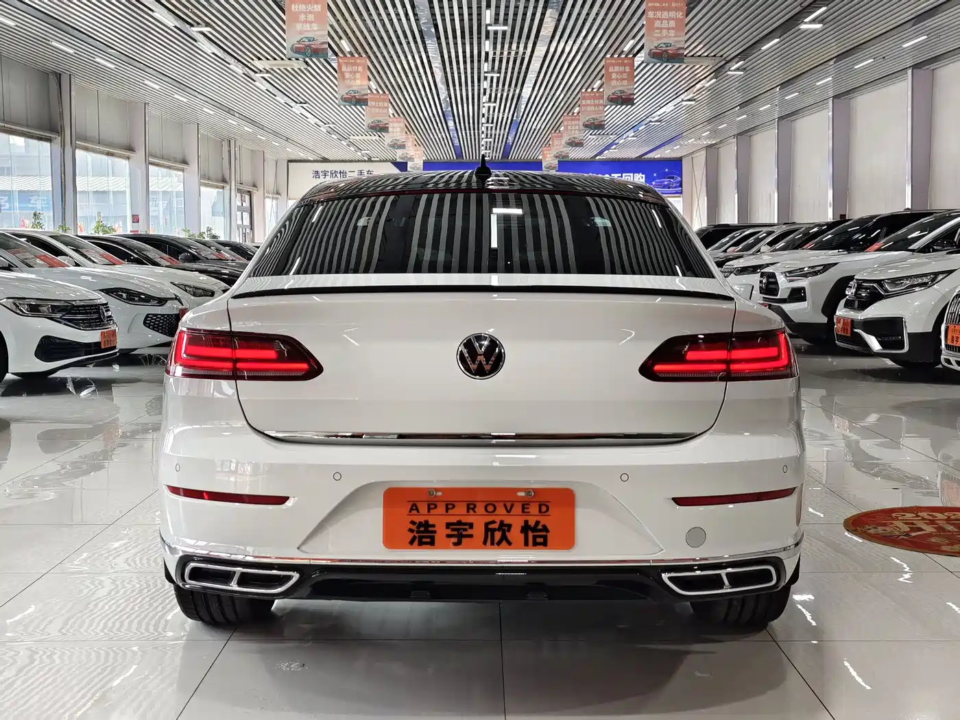 Volkswagen FAW-Volkswagen CC 2023 380TSI Eye-catching Edition фото 5