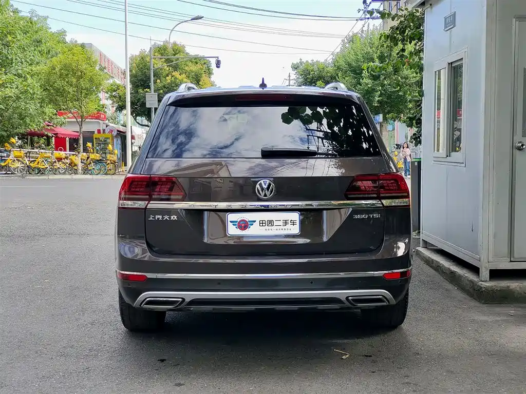 Volkswagen Teramont 2020 380TSI 4WD Luxury Edition China VI фото 5