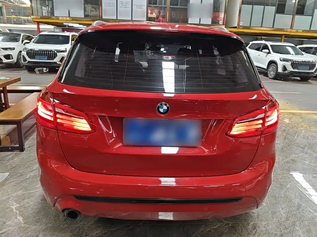 BMW 2 Series Touring 2018 218i M Sport Package фото 6