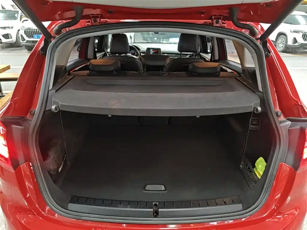 BMW 2 Series Touring 2018 218i M Sport Package фото 19