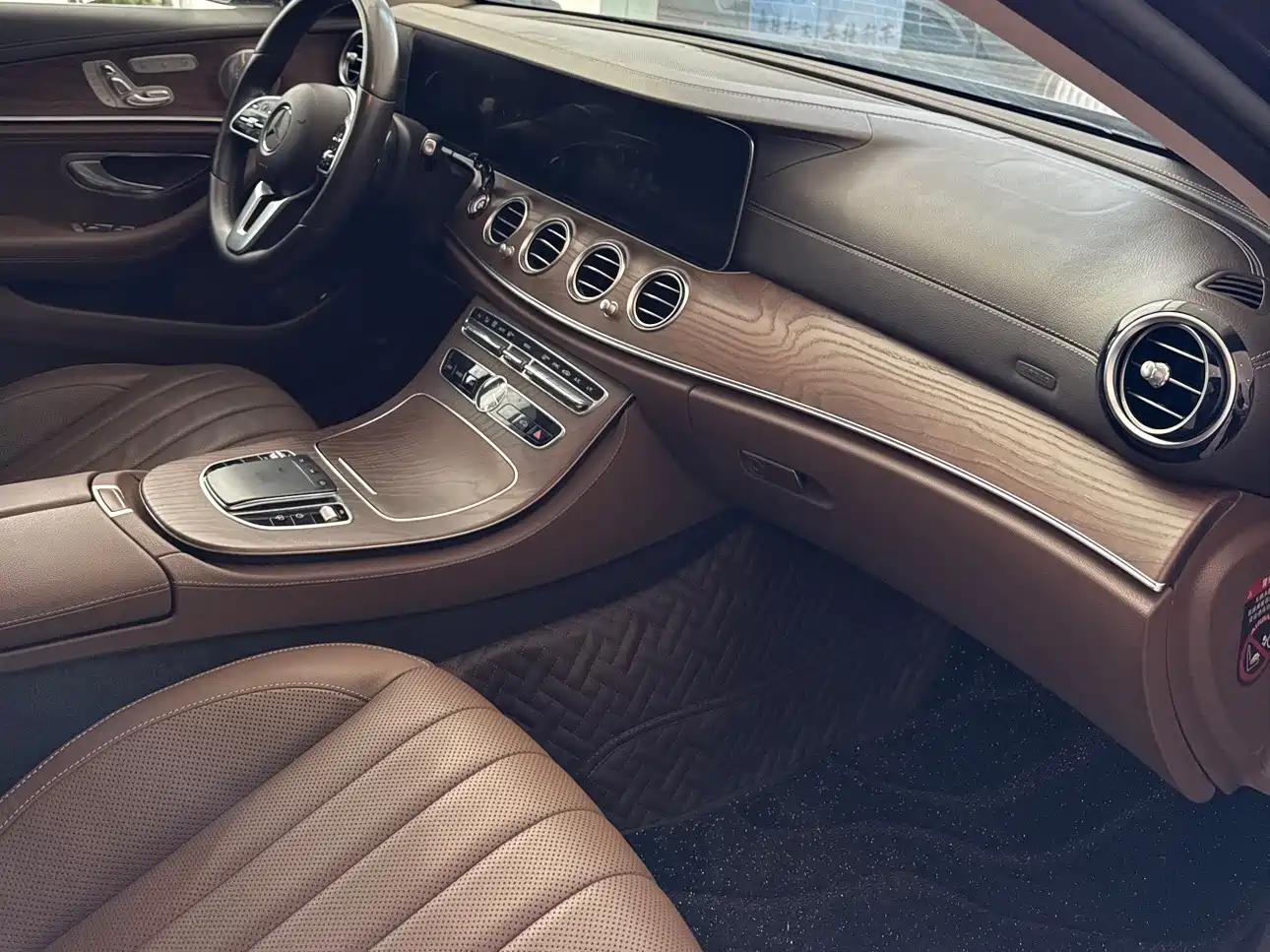 Mercedes-Benz E-Class 2020 Facelift E 300 L Exclusive фото 14