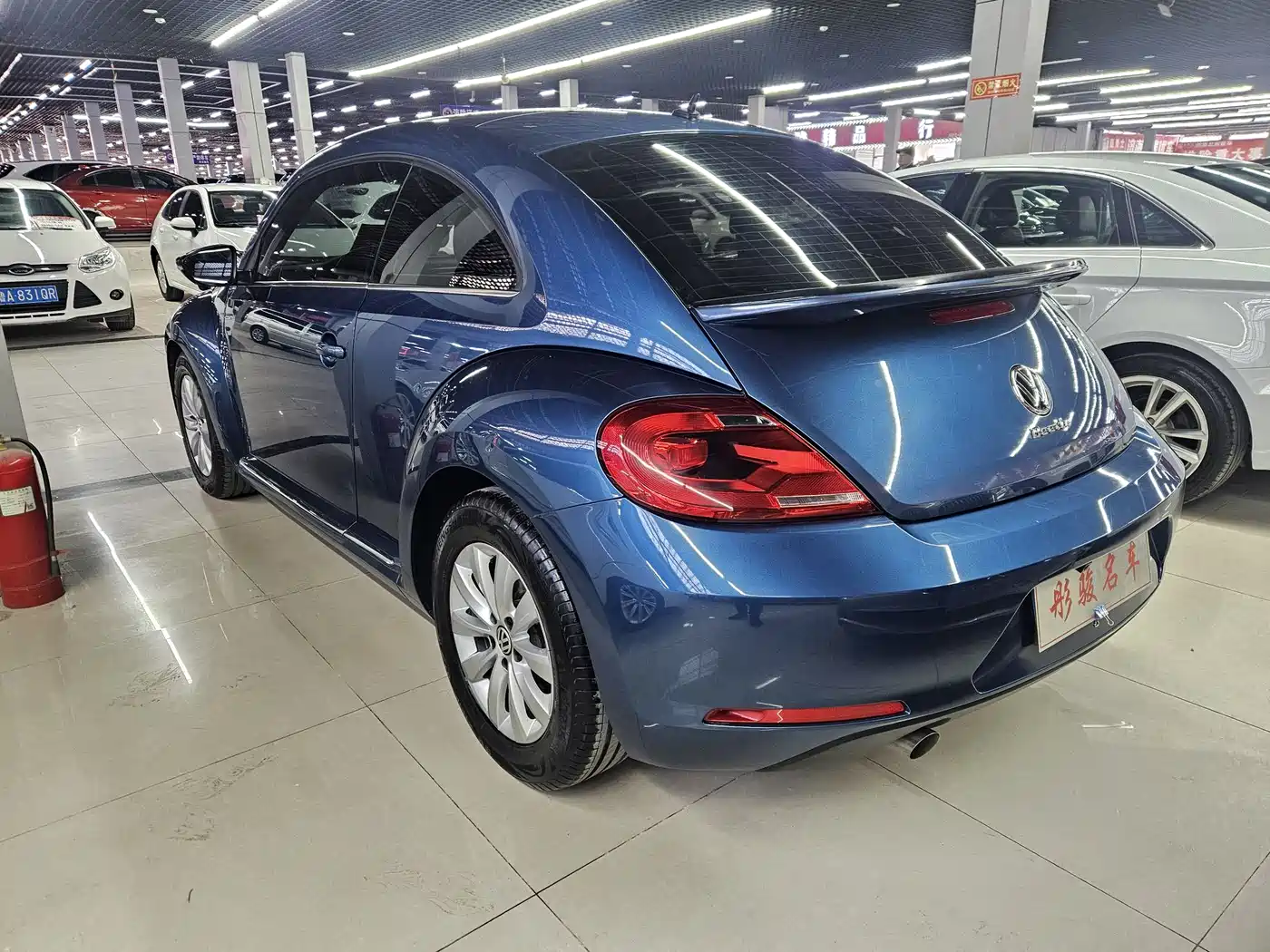 Volkswagen Beetle 2016 Model 180TSI Club Edition фото 7