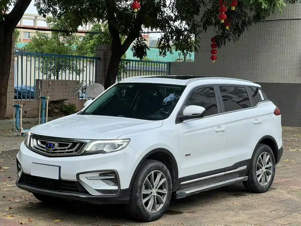 Фото 2 - Geely Boyue