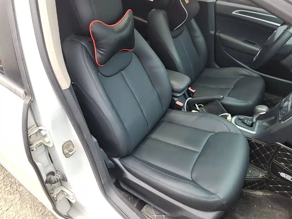 Peugeot 308 2014 Model Joy Edition Classic 1.6L Automatic Trend Style фото 25
