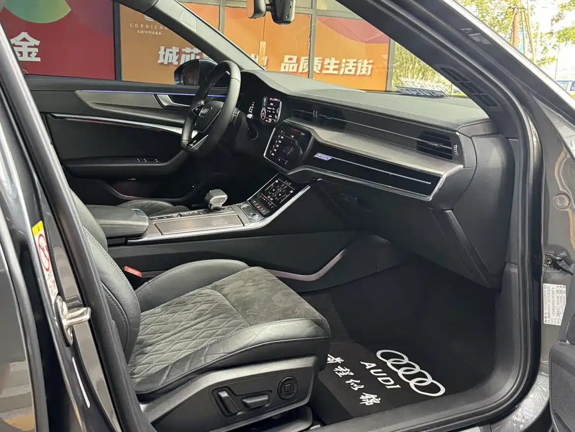 Audi A6L 2019 55 TFSI quattro Exclusive Dynamic фото 10