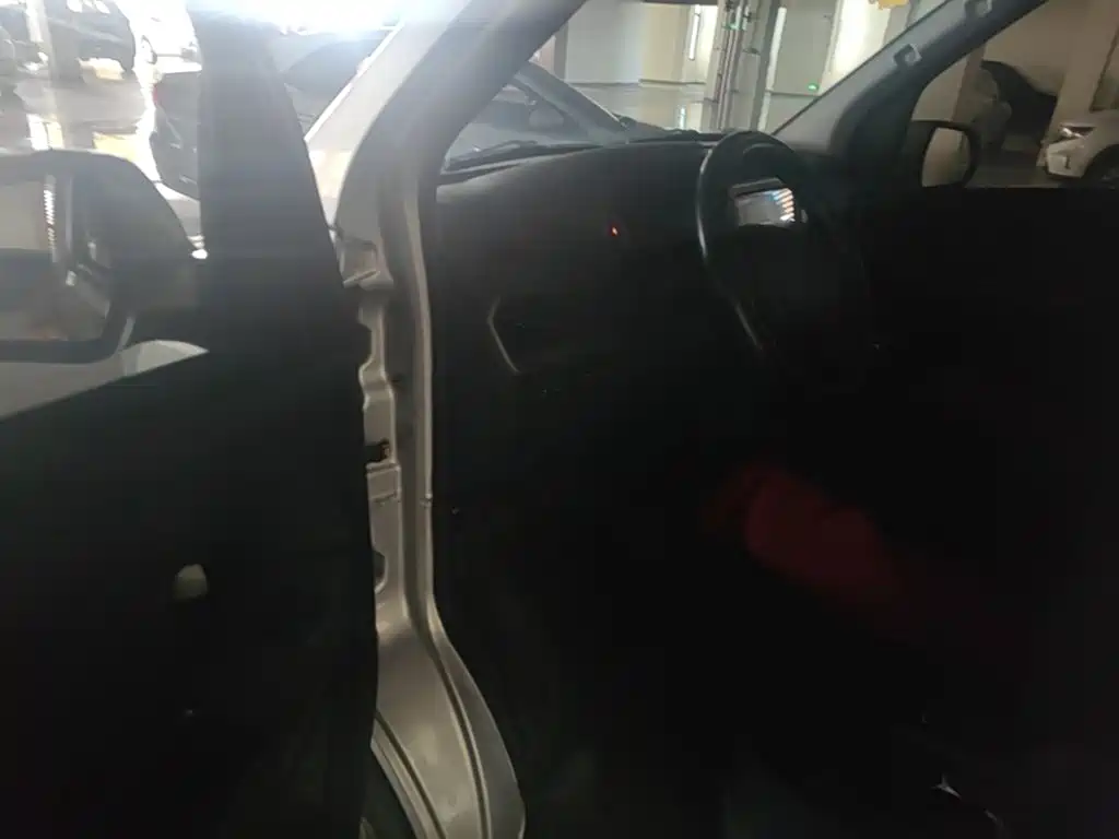 Changan Kaicheng Changan Ruixing M60 2023 2023 1.6L CNG Comfort Bus 6-Seater