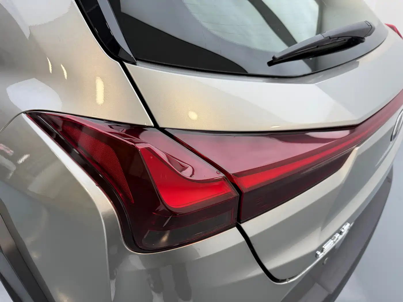 Lexus UX 2021 2020 260h Explore Fun Edition