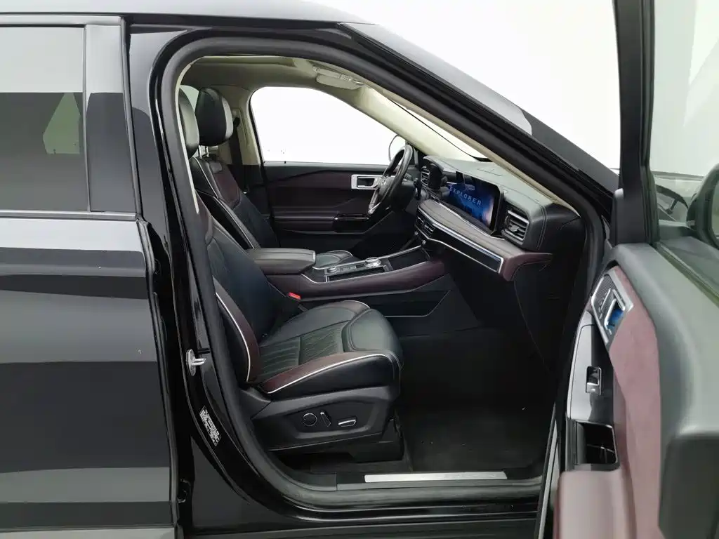 Ford Explorer 2024 2023 EcoBoost 285 AWD Titanium Edition 7-Seater